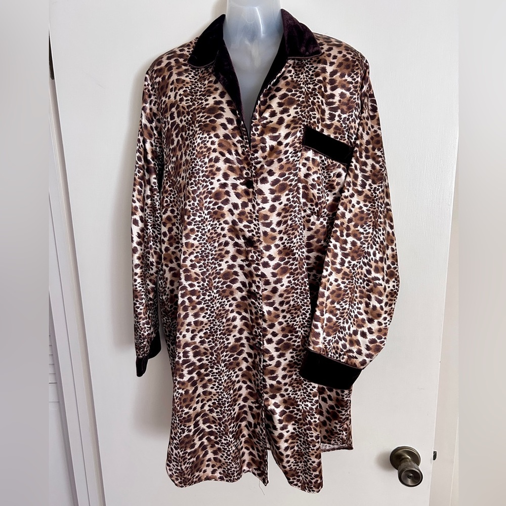 Vintage Labeaux Women’s Animal Print Robe Lounger Sz M Brown Velvet Trim Cuffs